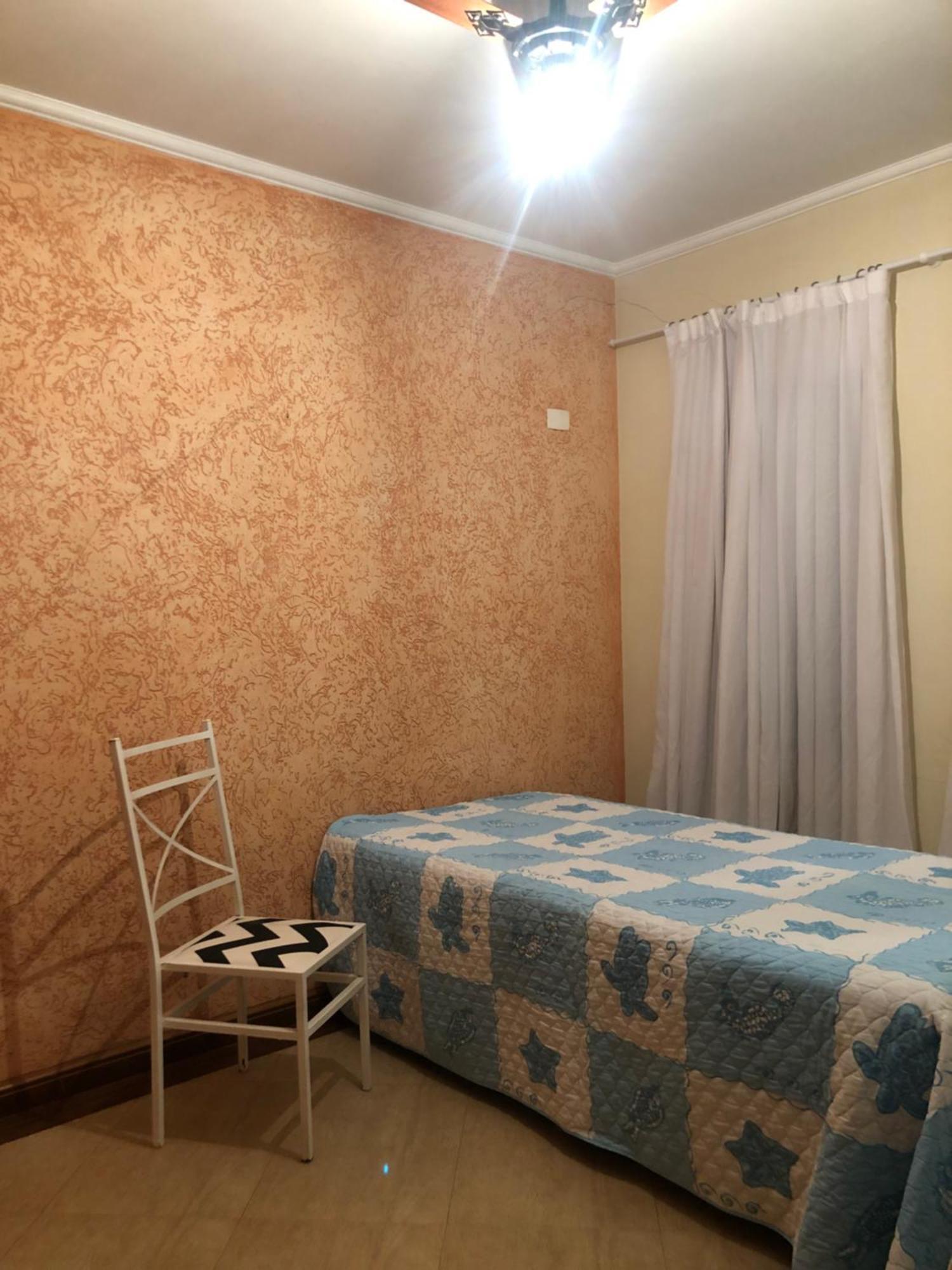 Quarto Com Varanda Tipo Airbn B Vista Panoramica De Paz Homestay