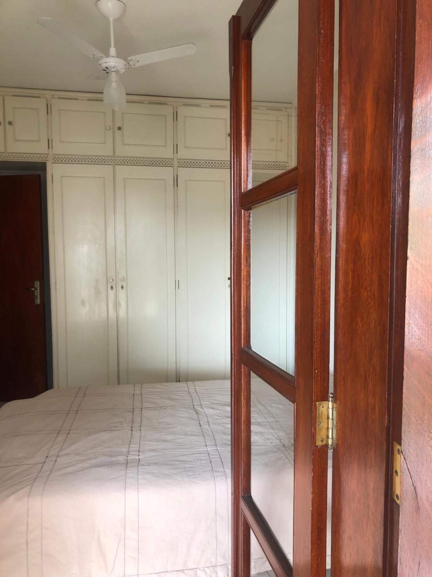 Quarto Com Varanda Tipo Airbn B Vista Panoramica De Paz Americana