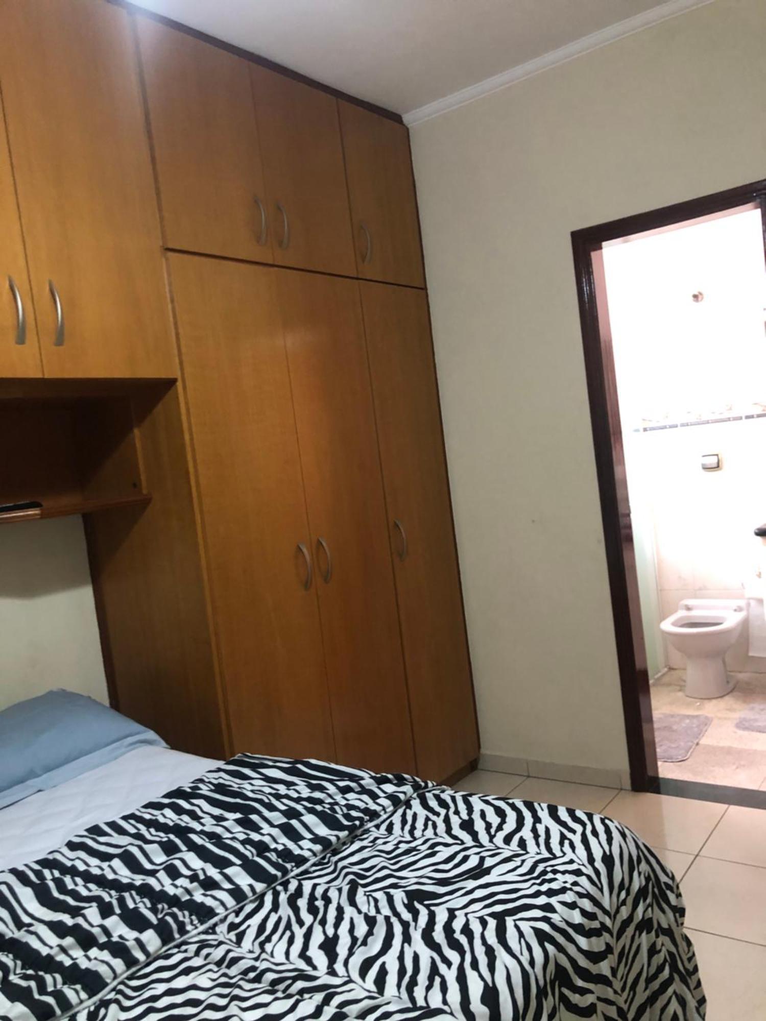 Quarto Com Varanda Tipo Airbn B Vista Panoramica De Paz Americana